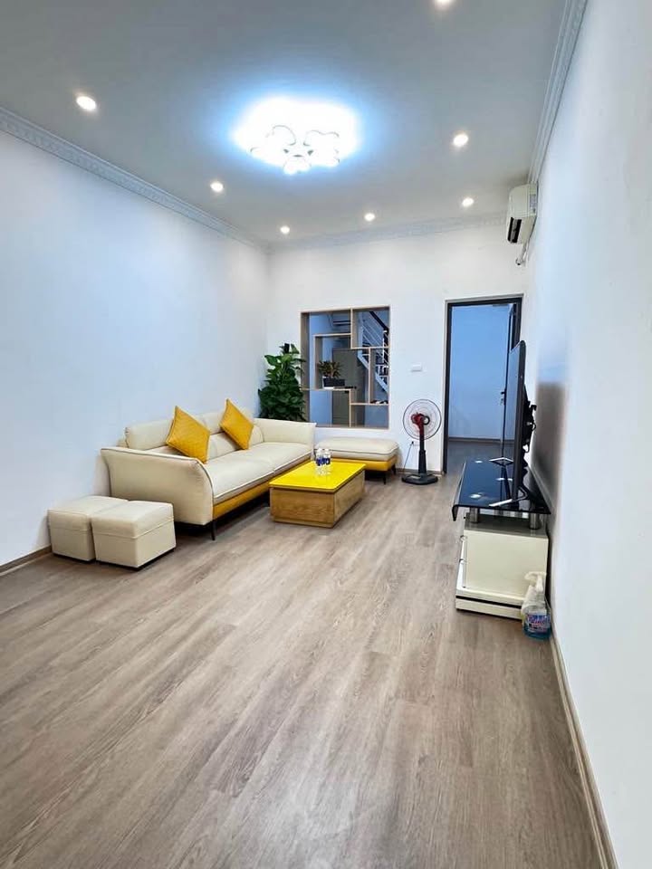 NHÀ ĐẸP QUAN NHÂN - NGÕ Ô TÔ - 6 TẦNG THANG MÁY- FULL NỘI THẤT - DIỆN TÍCH 36M2 CHỈ 9 TỶ - Ảnh 1